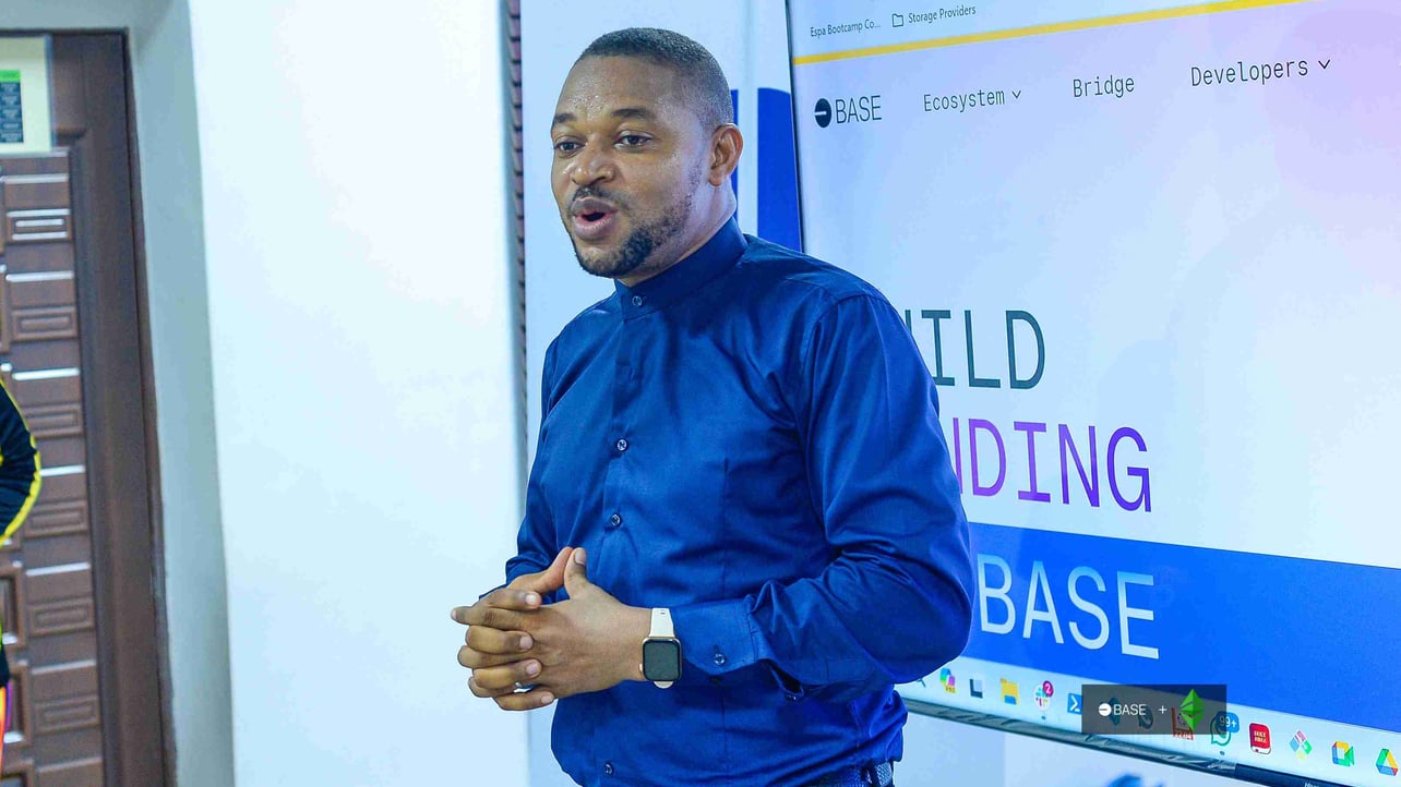 enochmbaebie.eth (divinevessel) Farcaster social identity (Fname handle) PFP