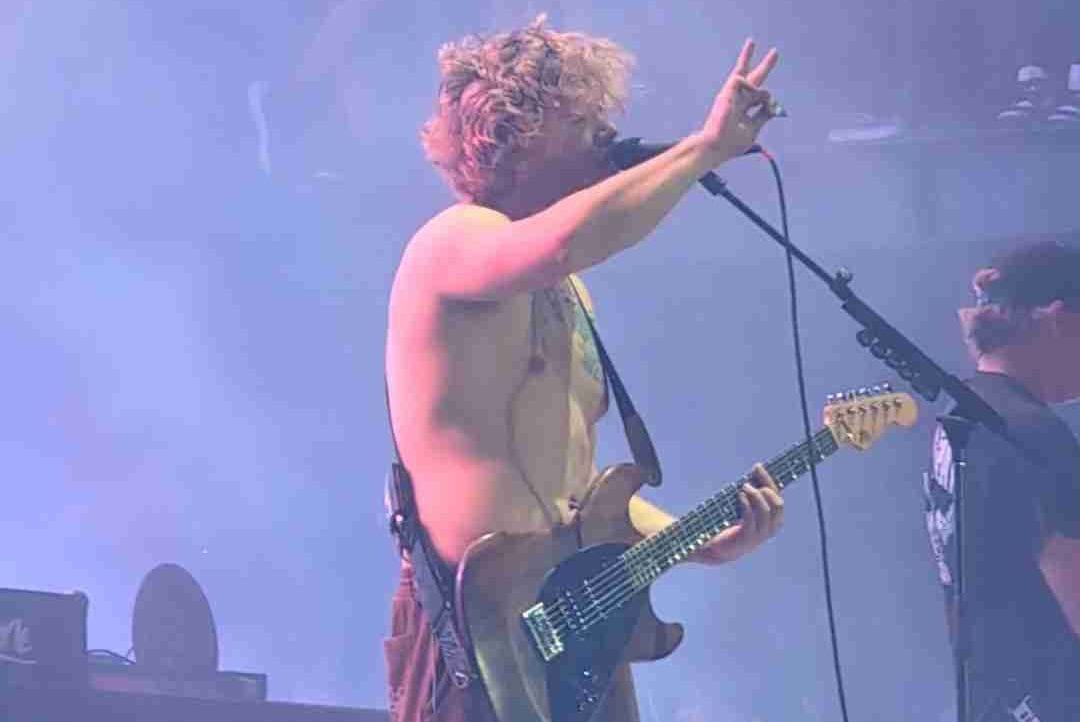 Derrek Hoppe (ragnarodinson1) Farcaster social identity (Fname handle) PFP