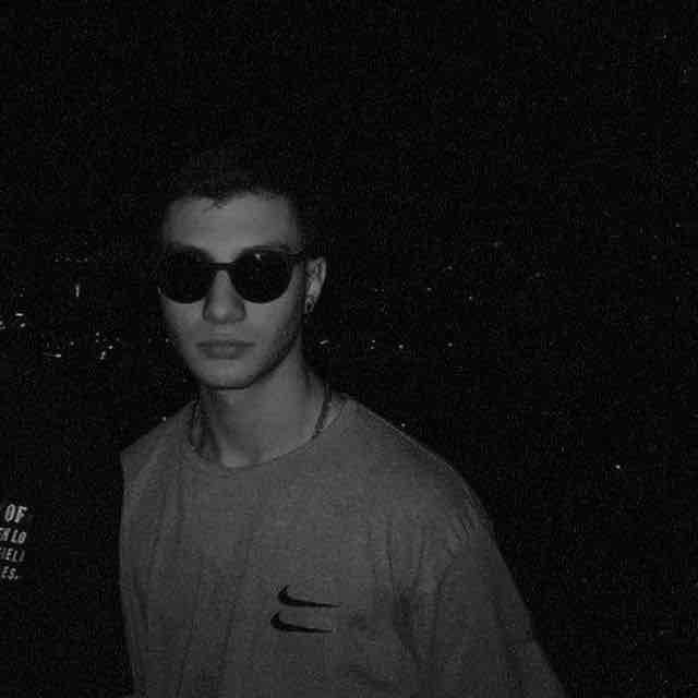 Koosha Onsori pfp