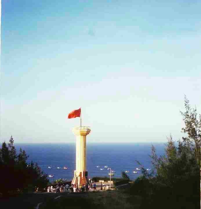 Emily Berg (mcarroll91) Farcaster social identity (Fname handle) PFP