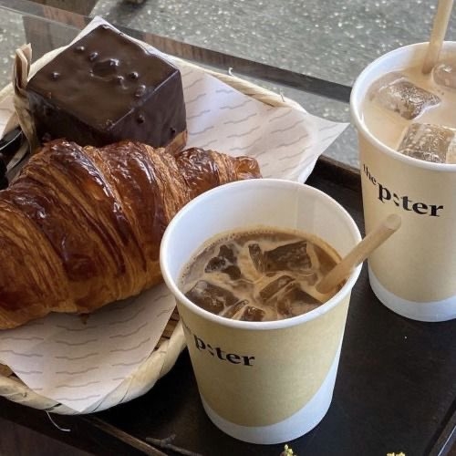 MonroeBarbara (monroebarbara) Farcaster social identity (Fname handle) PFP