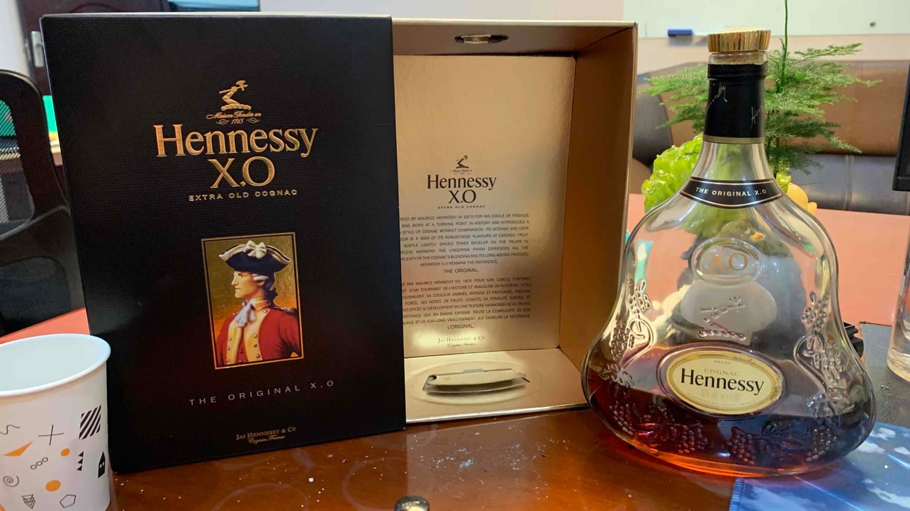 sallypeggy.base.eth Basenames (.base.eth domains) based on ENS PFP