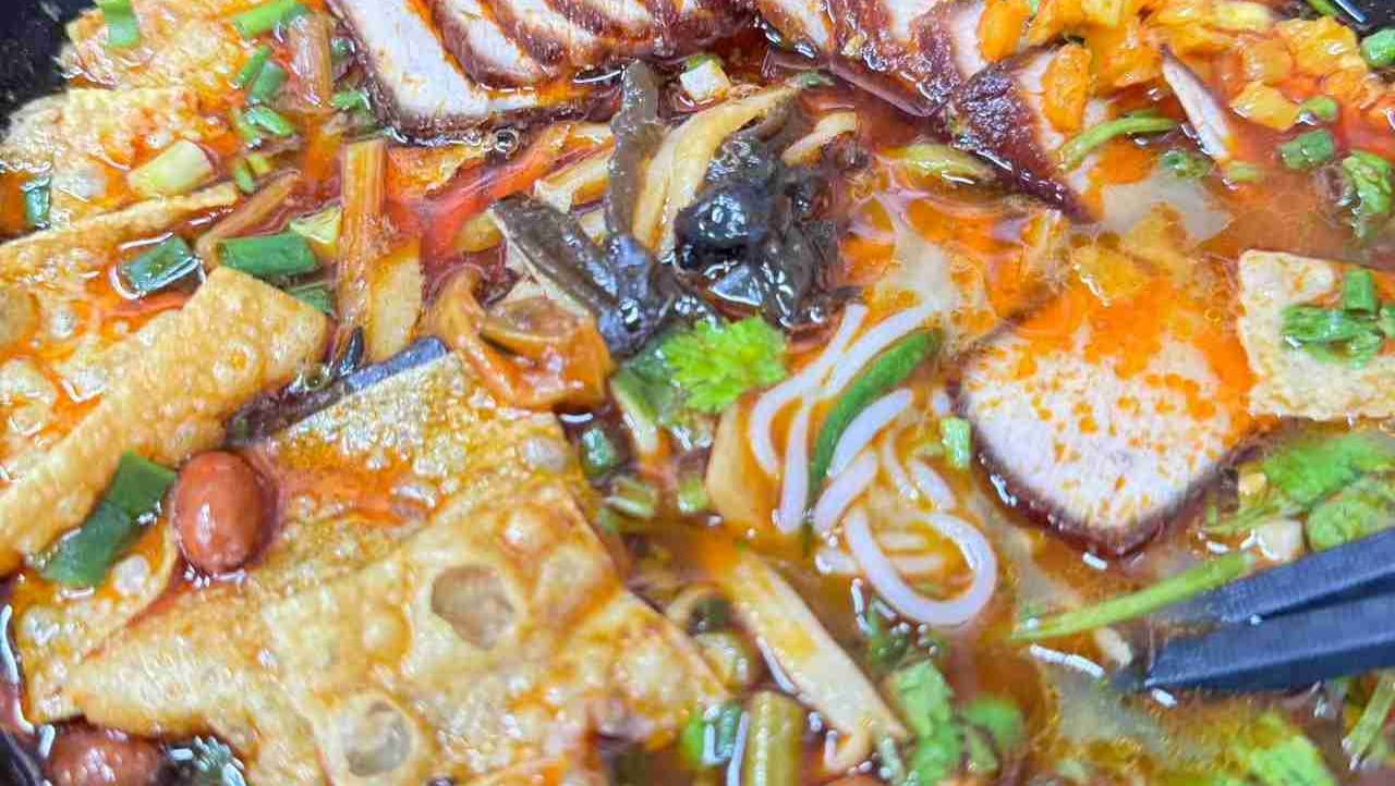 Qs6zmPe2NO
 (qs6zmpe2no) Farcaster social identity (Fname handle) PFP