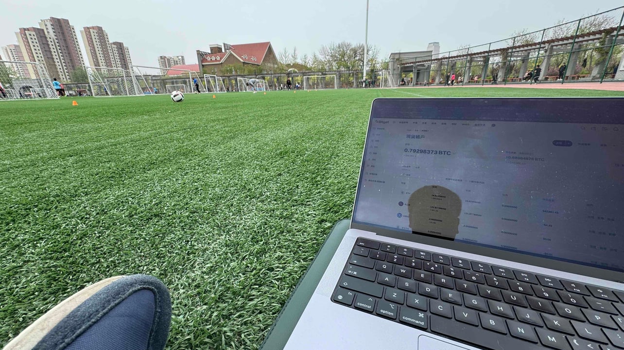 Ck (goldincn) Farcaster social identity (Fname handle) PFP