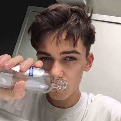 yruihf.lens Lens social identity (.lens handle) PFP