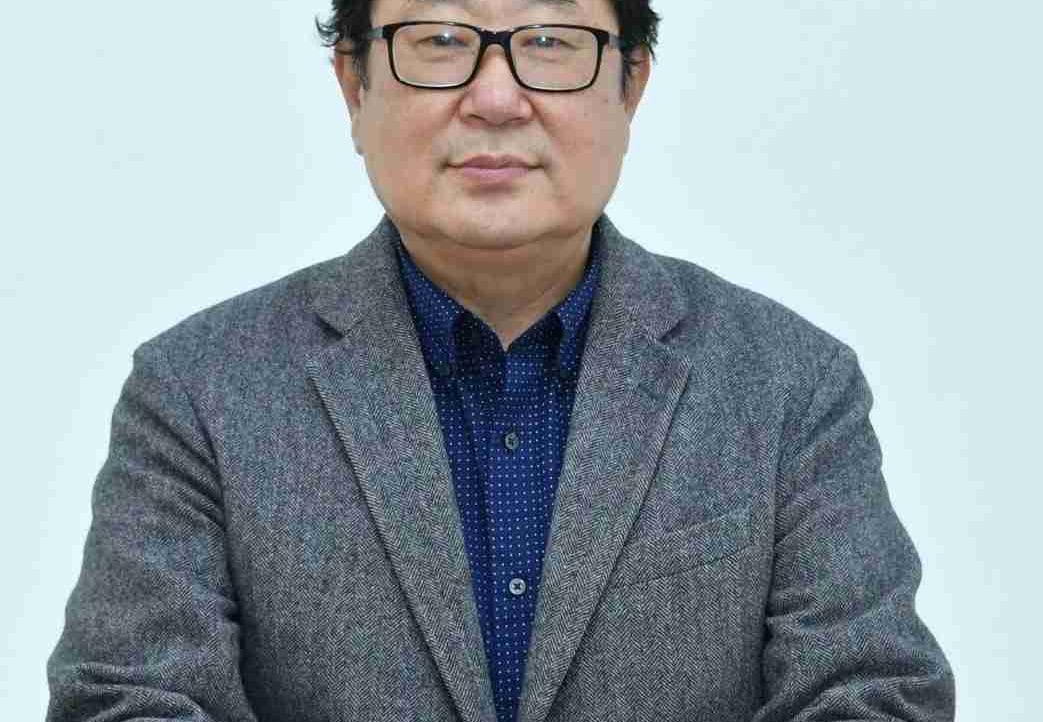 Lola (insurence) Farcaster social identity (Fname handle) PFP