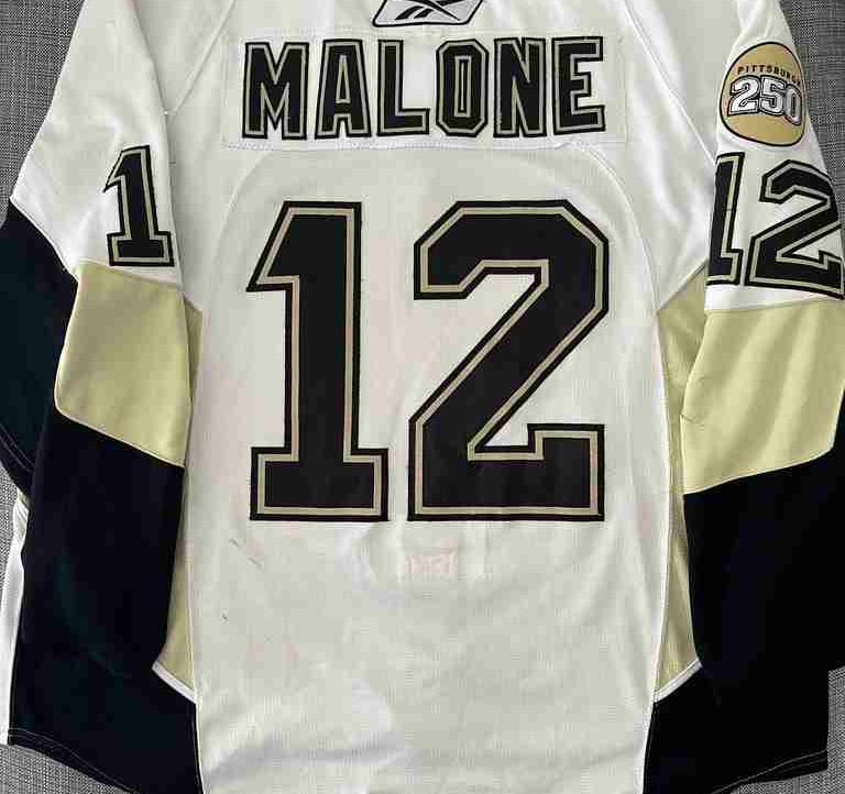 Hans-Hermann Neuschäfer (junitzbernd) Farcaster social identity (Fname handle) PFP