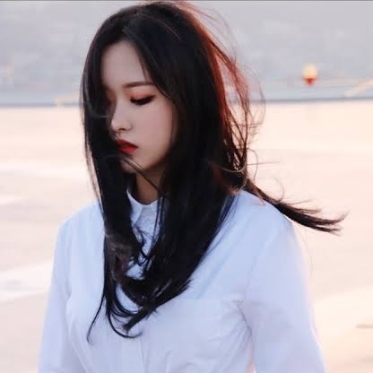 ELYA pfp