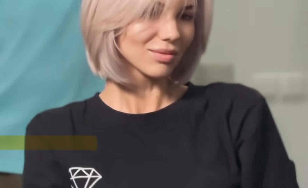 Dina pfp