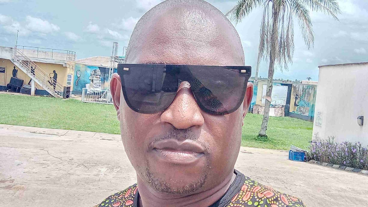 Unrekted (unrekted) Farcaster social identity (Fname handle) PFP