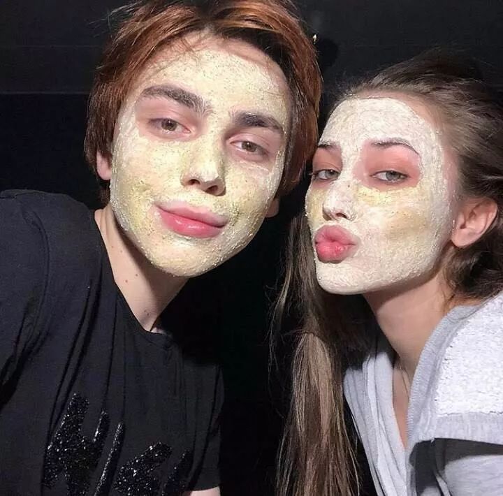 Benjamin Hughes (blazingcomet50) Farcaster social identity (Fname handle) PFP