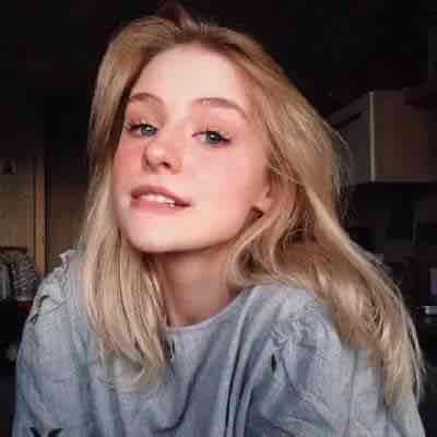 majorie (majorie-back) Farcaster social identity (Fname handle) PFP