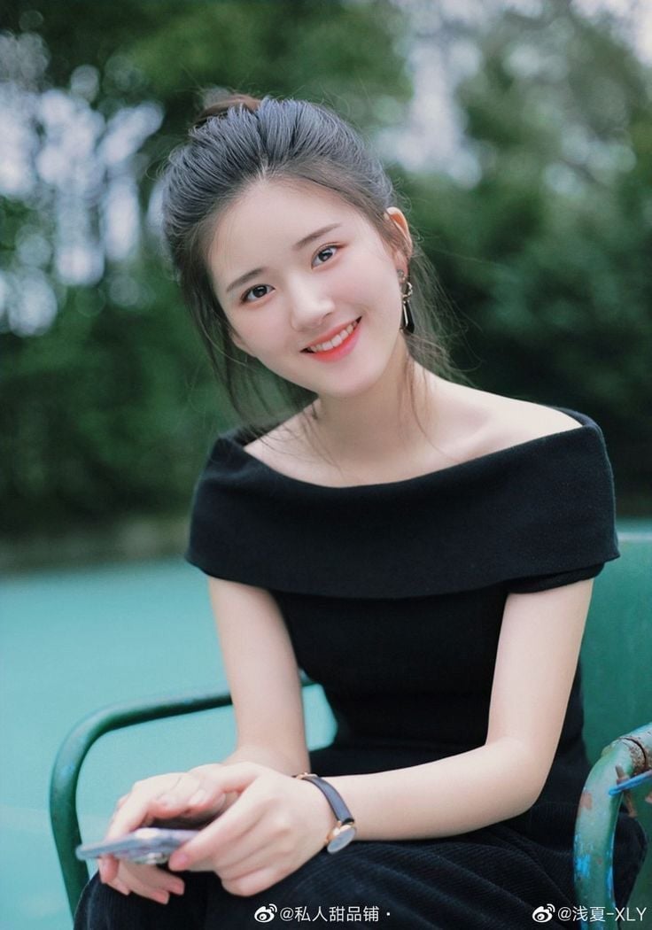 Nguyễn Thị Tuyết 🔑's Farcaster avatar