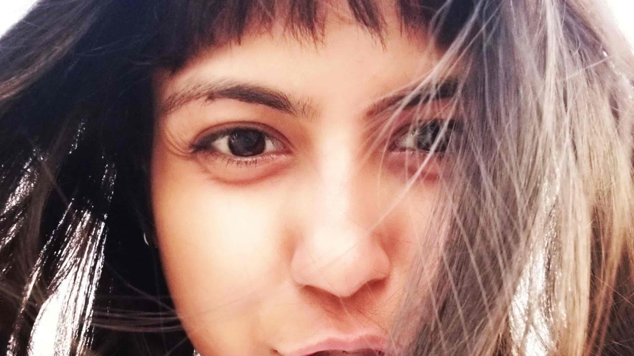 Unnati Udaipuria pfp