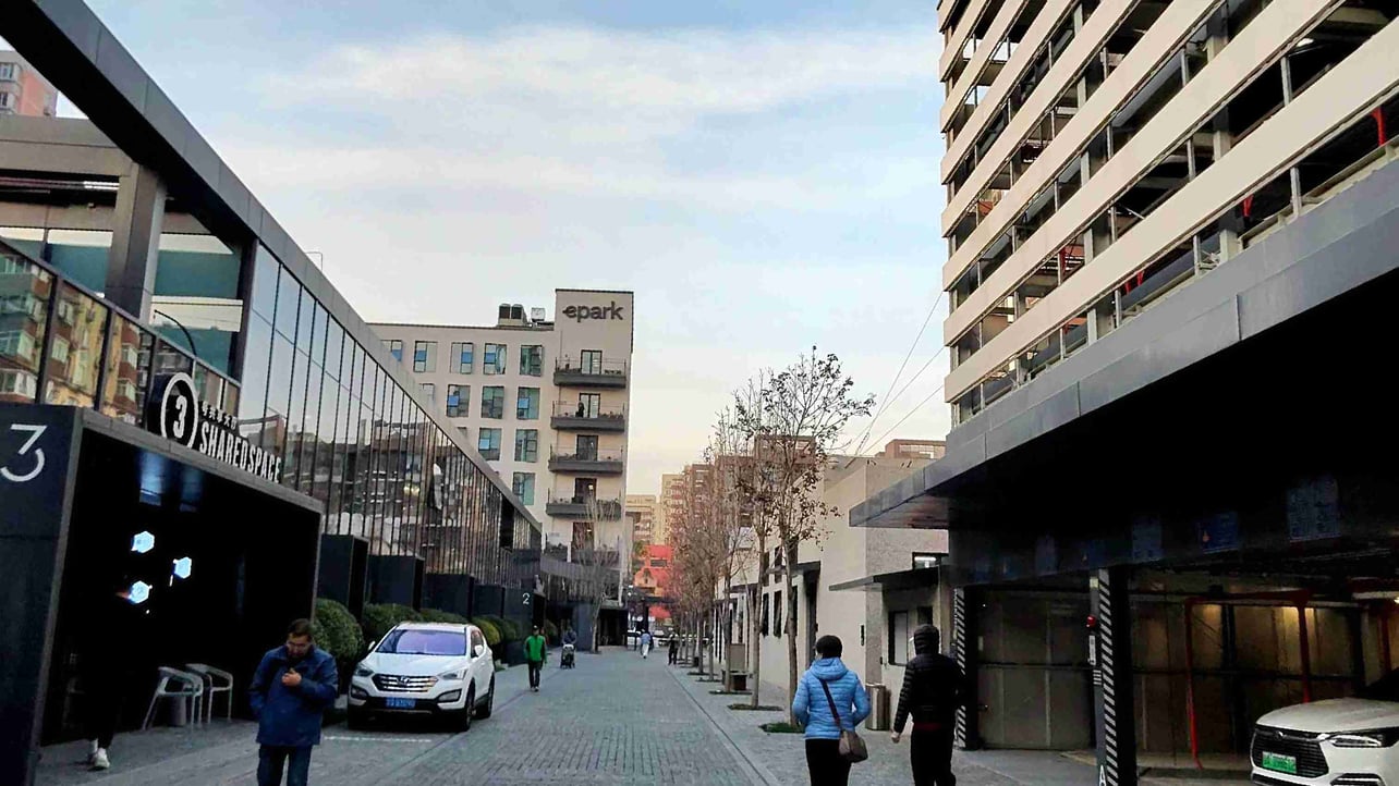 Hoyden (falldream) Farcaster social identity (Fname handle) PFP