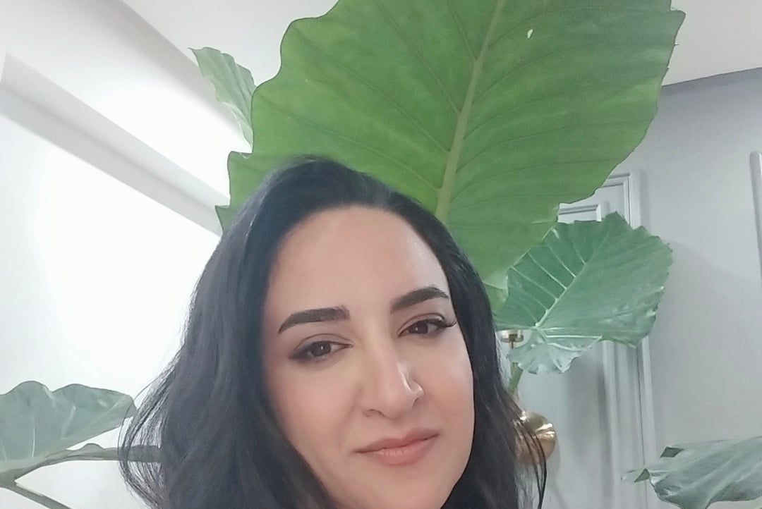 Naghmeh🎩 pfp