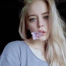 Charlotte pfp