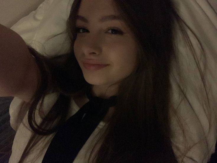 Victoria Foster pfp