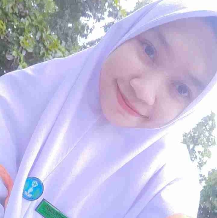 Nurul Putri Azizah pfp