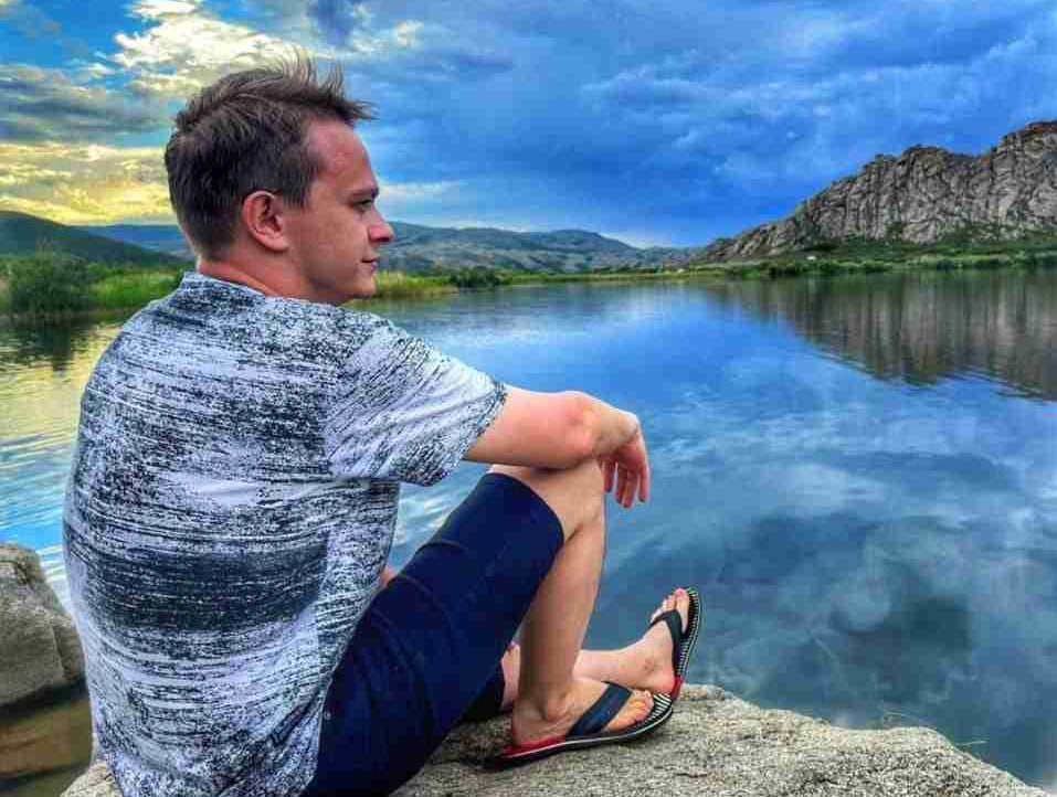 Timur (issabekov-t) Farcaster social identity (Fname handle) PFP