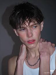 AliceLucy (alicelucy) Farcaster social identity (Fname handle) PFP