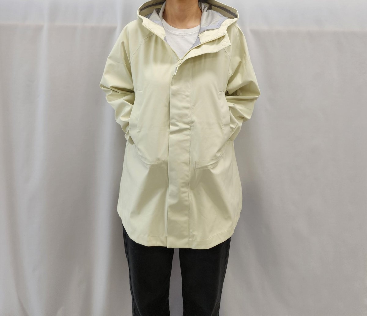 베이지 후드 자켓 1장 입력