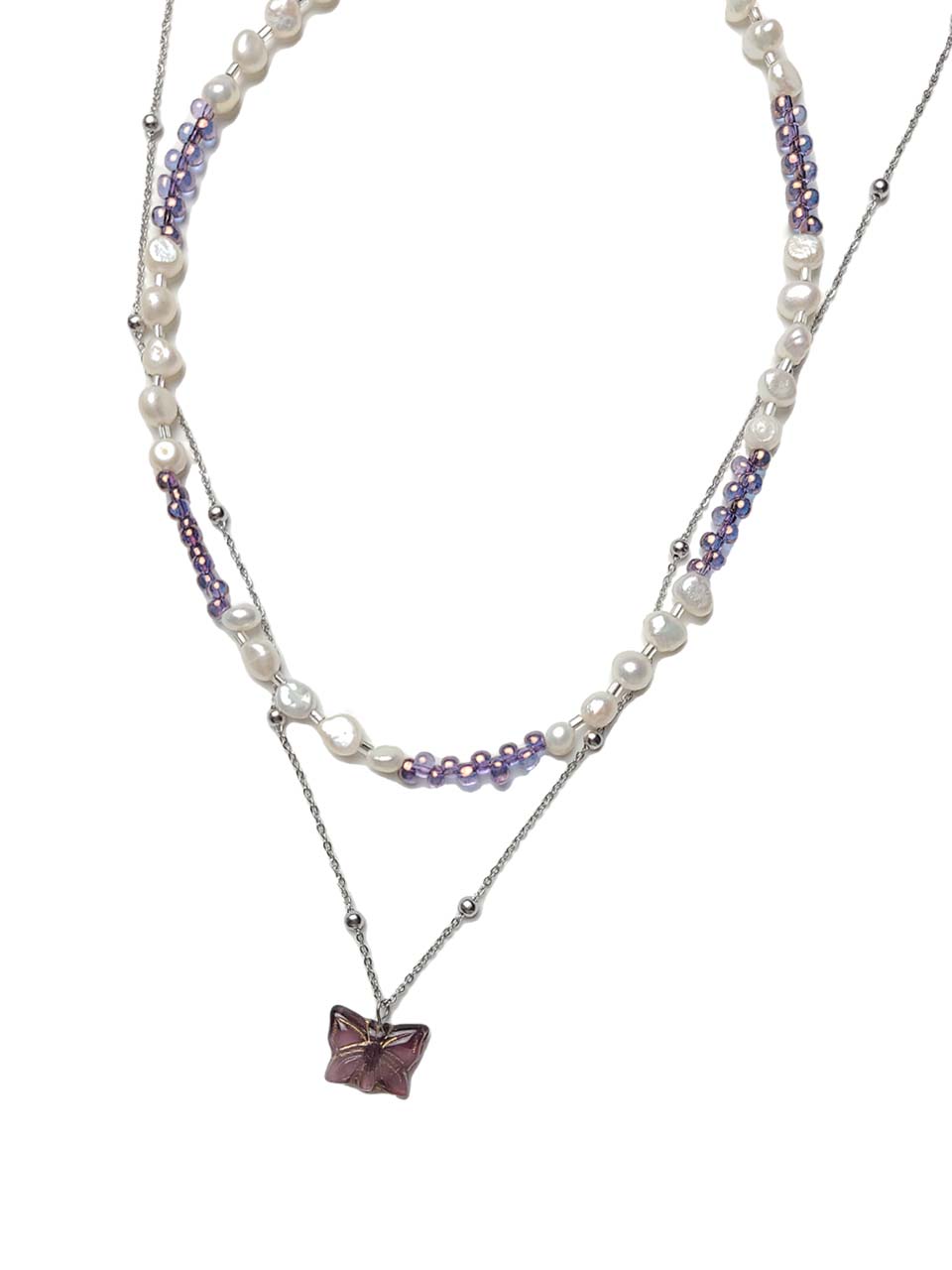 흰 배경, 진주+보라 비즈 체인+나비 펜던트 레이어드 목걸이 플랫레이