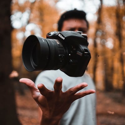 룩북 촬영 vs AI 생성 — 5가지 선택 기준