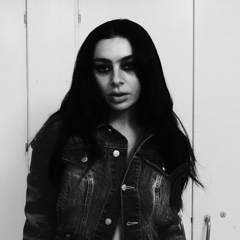Charli XCX præsenterer sit syvende studiealbum "Music, Fashion, Film" - nyhedsbillede for artikel af Anti Ruotsalainen