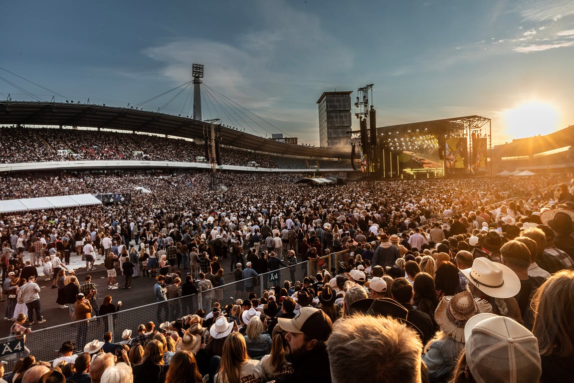 Luke Combs slår nordiskt publikrekord med historisk konsert på Ullevi - nyhetsbild för artikel av Ove Svensson