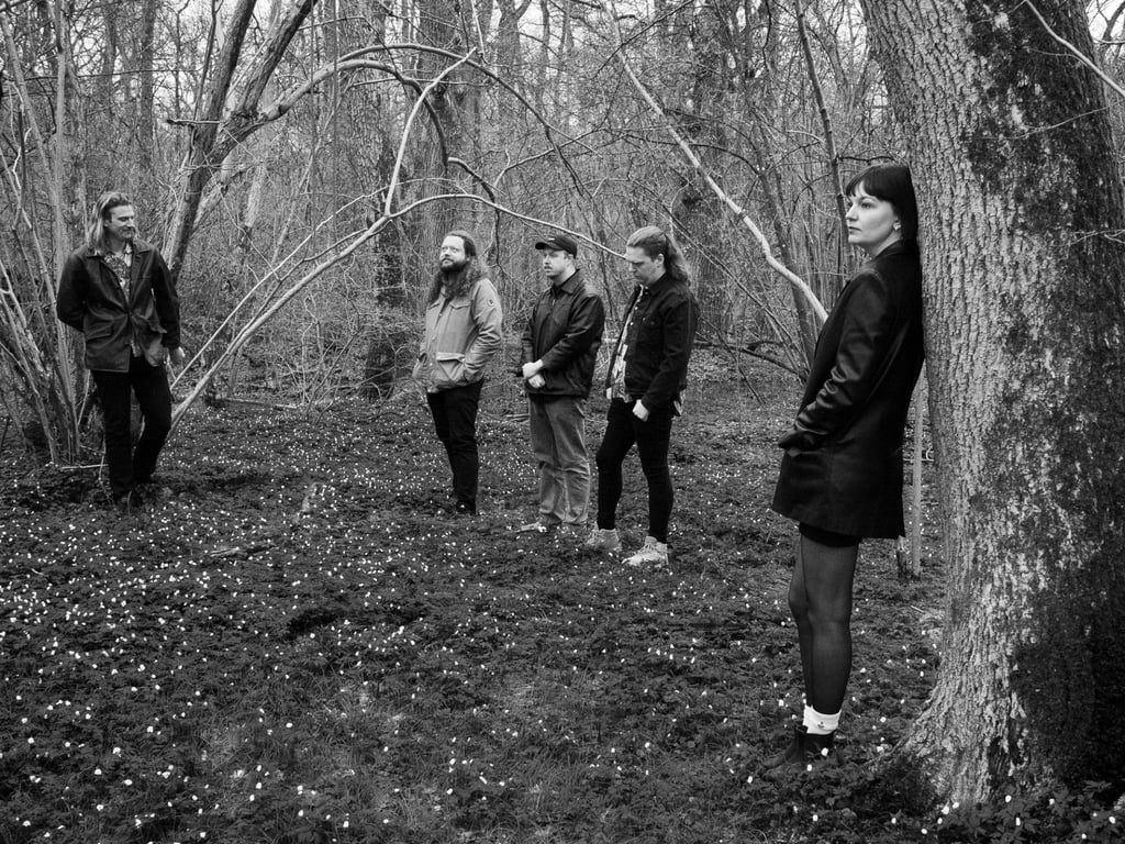 Poloklubben pays tribute to Gothenburg's rain-soaked skies in new single “GBG Himlen”