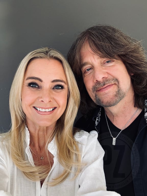 Robert Wells och Sofia Källgren gör stämningsfull julturné – "Musik i Vintertid" sveper in - nyhetsbild för artikel av Ove Svensson