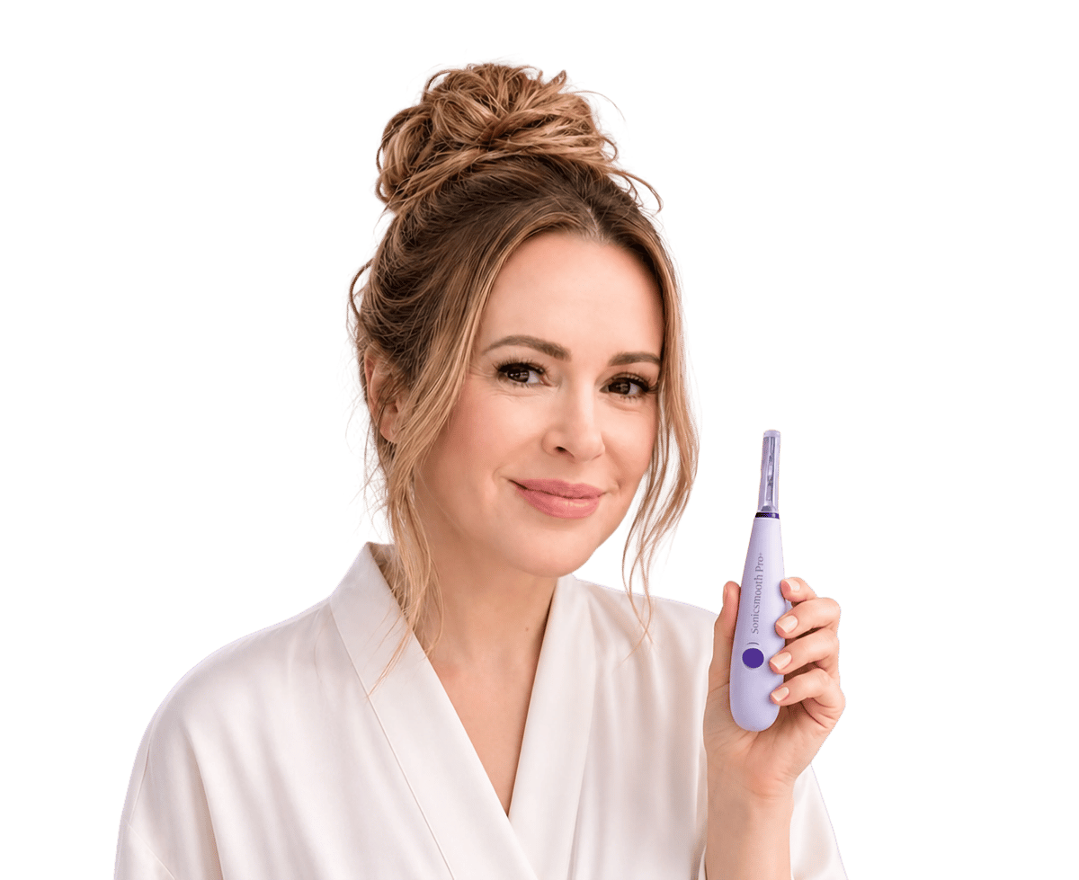 Woman holding the SonicSmooth device