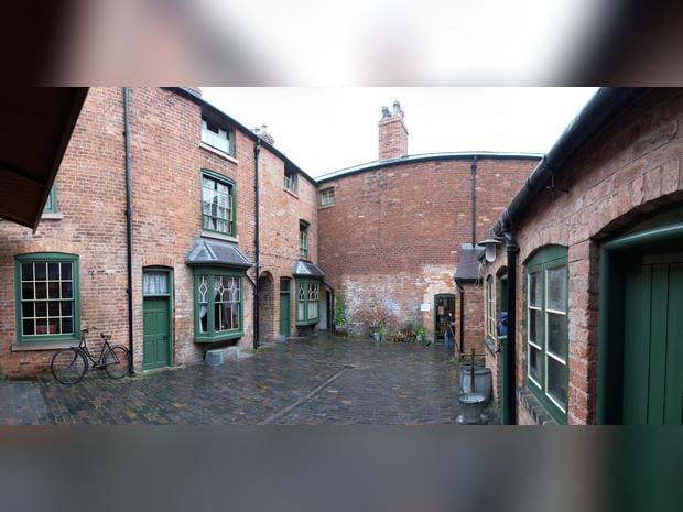 National Trust: Birmingham Back To Backs