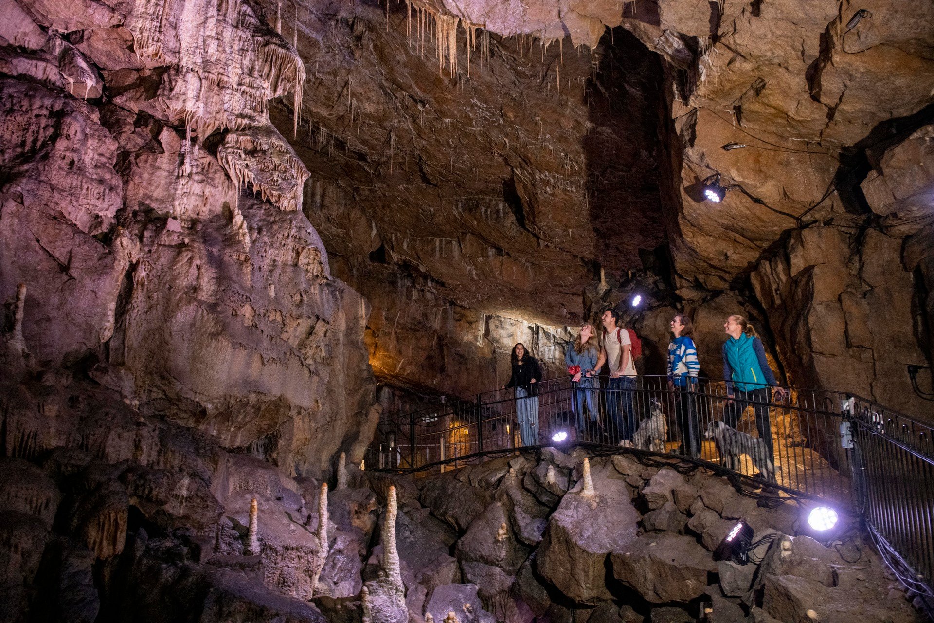 Poole's Cavern