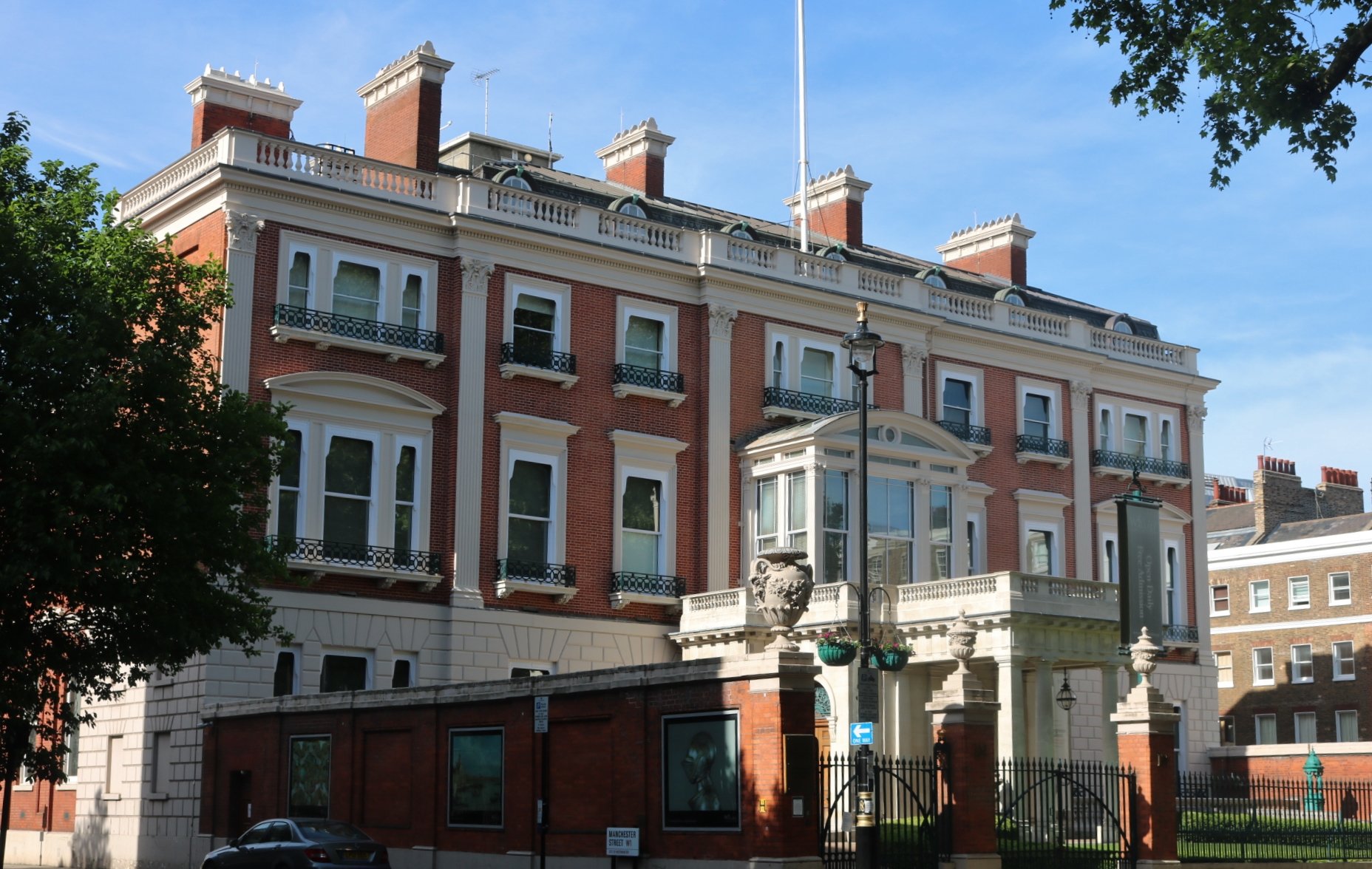 Hotels near The Wallace Collection, United Kingdom from Best Western Hotels