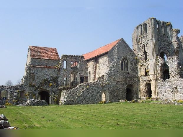 English Heritage: Castle Acre Priory