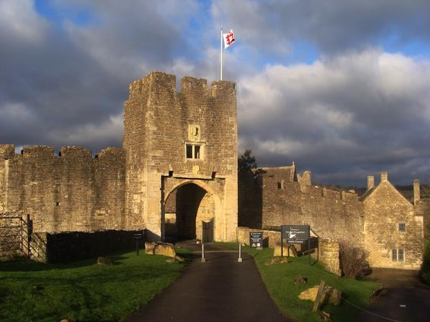 English Heritage: Farleigh Hungerford Castle