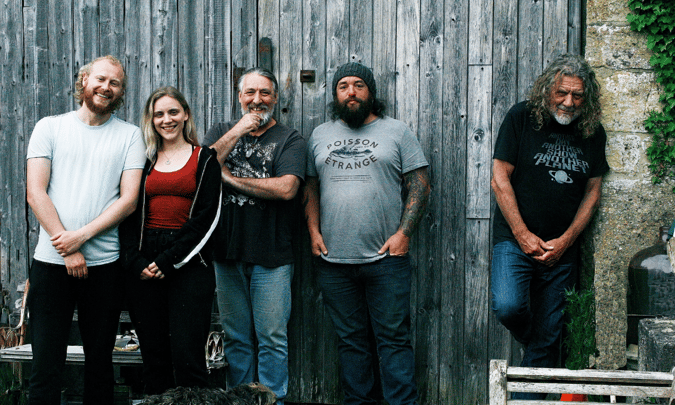 Saving Grace with Robert Plant and Suzi Dian 