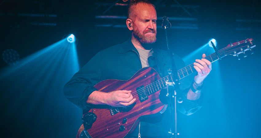 Newton Faulkner, United Kingdom, 2025