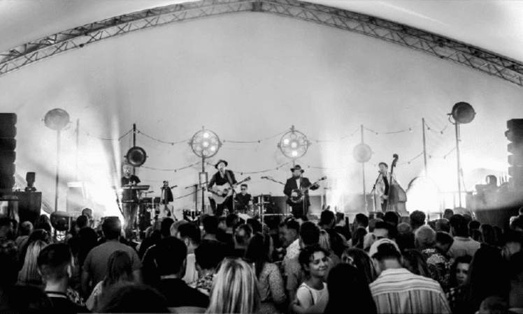 Chasing Mumford, United Kingdom, 2025