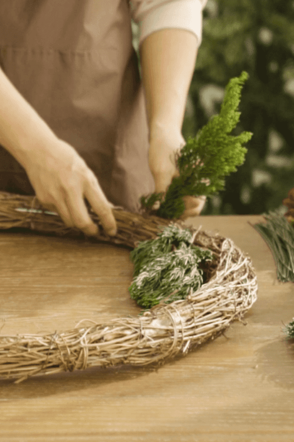 Christmas Wreath Making with Bella Donna Flowers, United Kingdom, 2025