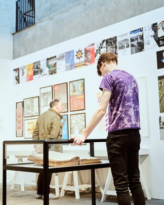 Tracing the Independents Biennial
