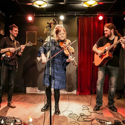 Folk Weekend: The Shackleton Trio