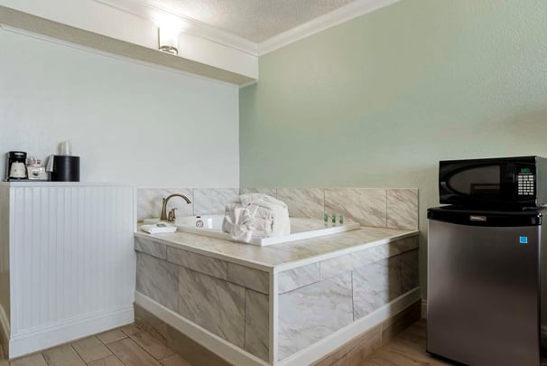 King Room with Jetted Tub