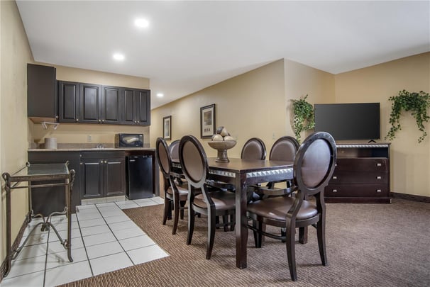 King Suite Kitchenette