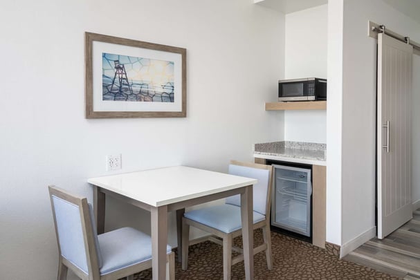 Double Queen w/ Balcony and View