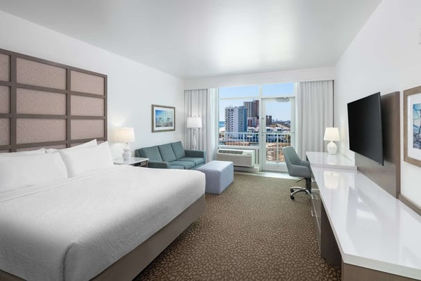 King w/ Sofa Bed (View w/ Balcony)