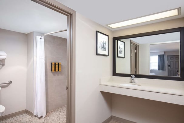 ADA Double Queen Roll-in