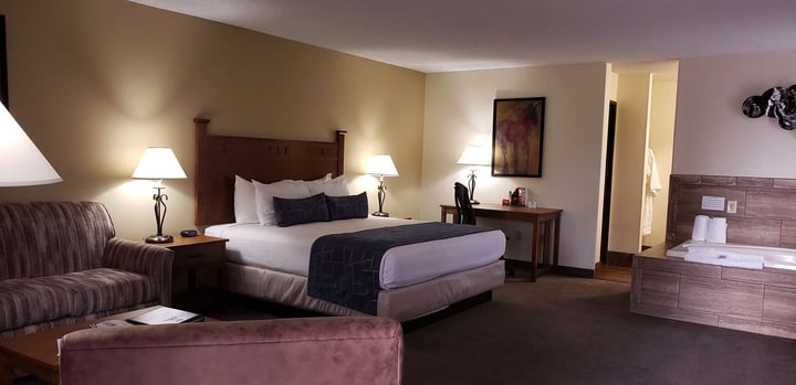 King Guest Room with Jetted Tub and